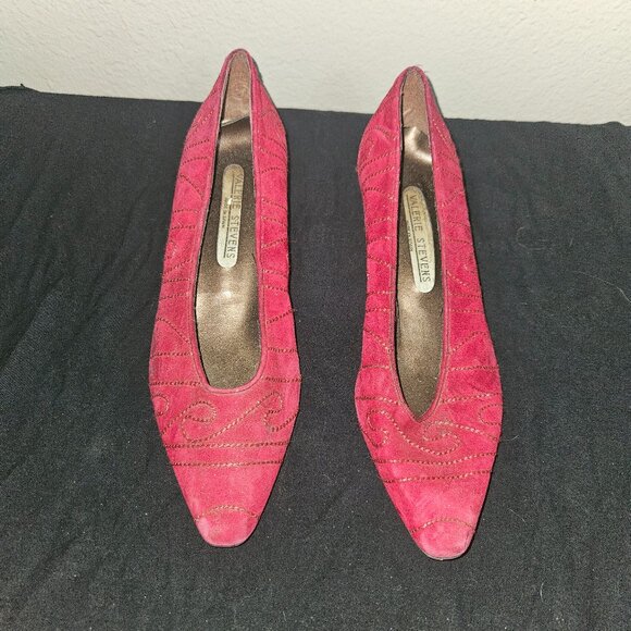 Vintage Valerie Stevens Red Suede Embroidered Heels Size 8.5. Made in Spain - Picture 1 of 7